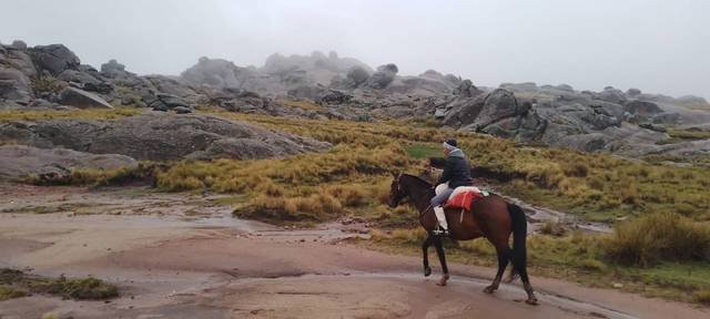 Cabalgata guiada por la montaña - foto 4