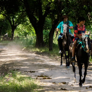 Cabalgata en Nono: El Mogote